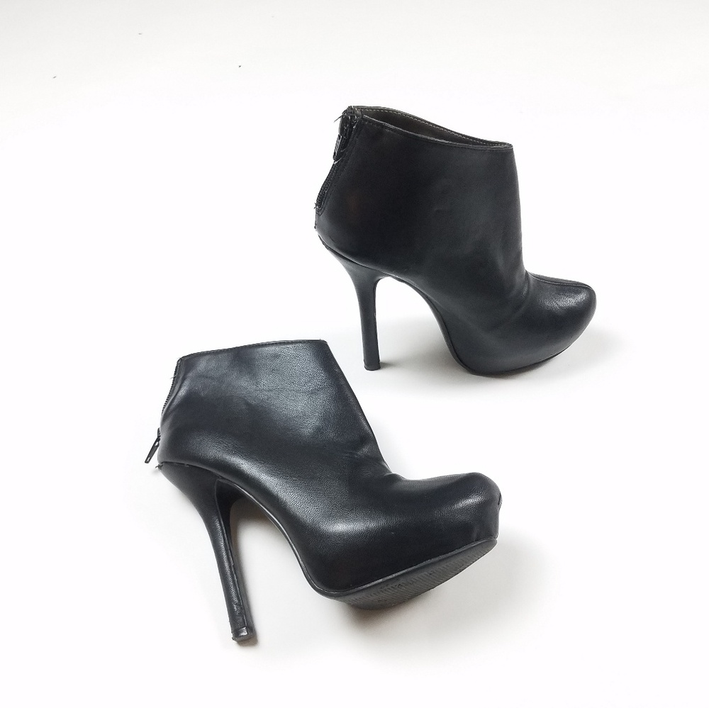 Women's Black High Heel Boots Size 6 Faux Leather